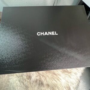 CHANEL shoe empty box